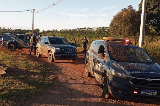 Motorista foge da Guarda Municipal, coloca pedestres em risco e &eacute; preso em Paranava&iacute;.
