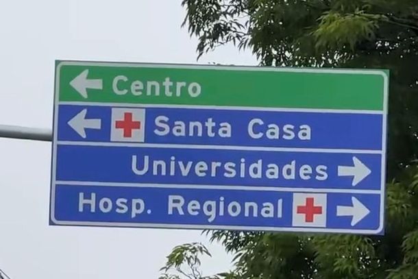 A sinaliza&ccedil;&atilde;o foi projetada para direcionar condutores a diferentes regi&otilde;es do munic&iacute;pio, especialmente aos servi&ccedil;os essenciais, como hospitais, unidades de sa&uacute;de,