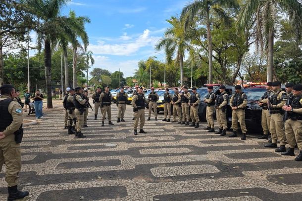 Opera&ccedil;&atilde;o Omnis refor&ccedil;a policiamento e realiza bloqueios em Paranava&iacute; e regi&atilde;o.