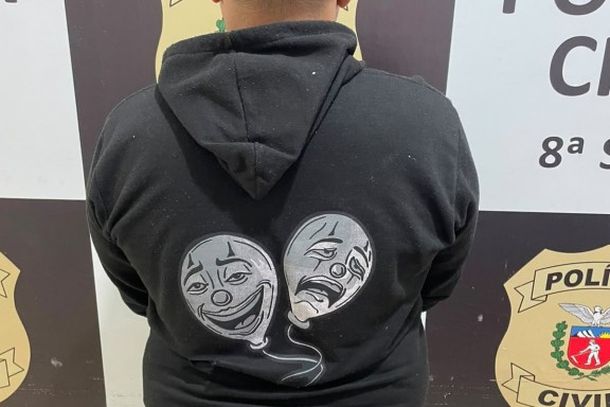 De acordo com a pol&iacute;cia, o autor efetuou um disparo de arma de fogo &agrave; queima-roupa contra a v&iacute;tima durante a a&ccedil;&atilde;o criminosa.