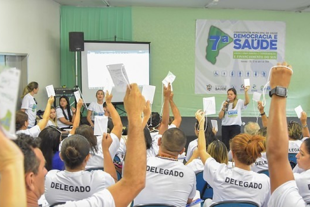 Entre os principais eixos de discuss&atilde;o est&atilde;o a rela&ccedil;&atilde;o entre democracia e sa&uacute;de, a garantia da sa&uacute;de como direito, o financiamento adequado.