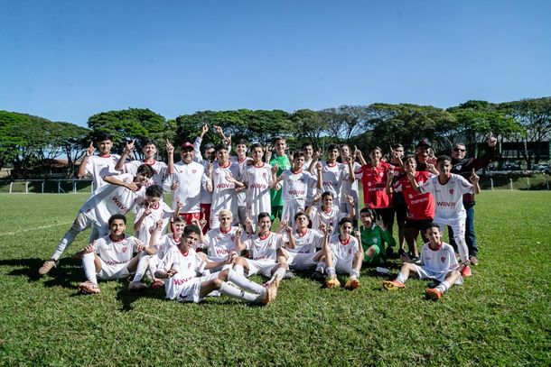 Al&eacute;m da campanha sem derrotas, o Vermelhinho dominou as premia&ccedil;&otilde;es individuais da competi&ccedil;&atilde;o.
