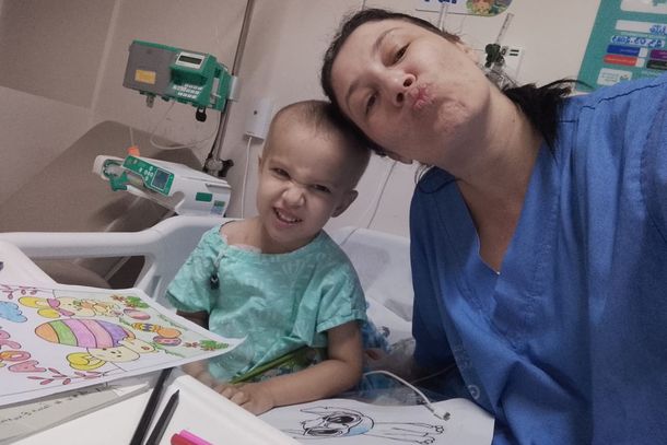  Moradora de S&atilde;o Tom&eacute; contraiu infec&ccedil;&atilde;o bacteriana em hospital e precisa arrecadar R$ 9,8 mil para interromper o avan&ccedil;o da surdez.