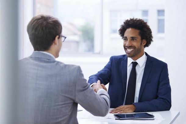 Classificados do Portal da Cidade re&uacute;nem 69 vagas de emprego em Paranava&iacute;