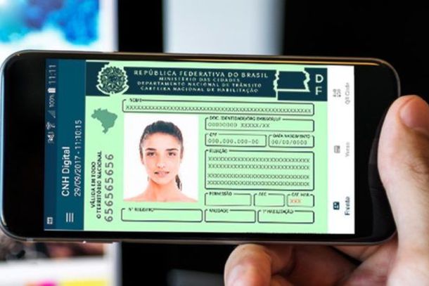 Mudan&ccedil;as na cobran&ccedil;a dos exames provocaram interrup&ccedil;&atilde;o tempor&aacute;ria do sistema; validade de CNHs vencidas foi prorrogada at&eacute; setembro.
