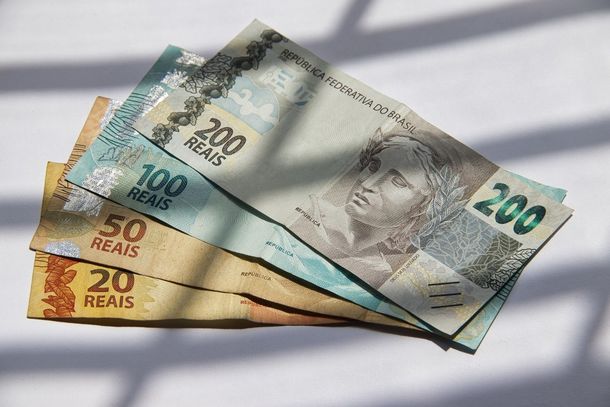Trabalhadores que tinham saldo em contas ativas ou inativas do FGTS em 31 de dezembro de 2025 ter&atilde;o direito ao cr&eacute;dito.