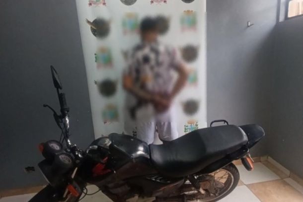 Suspeito confessou o furto ap&oacute;s ser localizado na casa da m&atilde;e; v&iacute;tima nem havia percebido o crime.
