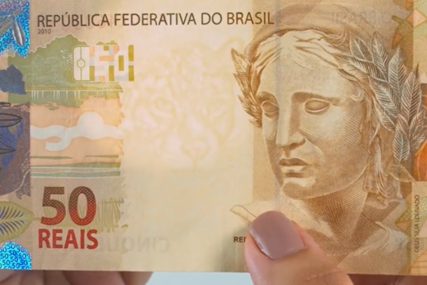 Propriet&aacute;rio percebeu a fraude, acionou a Pol&iacute;cia Militar e a c&eacute;dula foi apreendida para investiga&ccedil;&atilde;o.