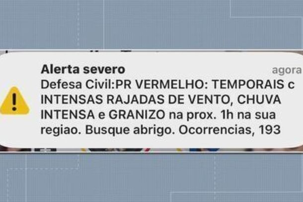 Pouco depois da emiss&atilde;o do alerta, a chuva forte atingiu a cidade, acompanhada de ventos, o que voltou a preocupar a popula&ccedil;&atilde;o.