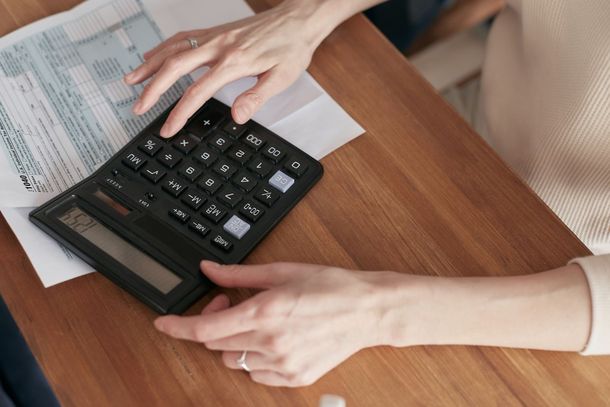 Promessa de "limpar o nome" sem pagar d&iacute;vida preocupa autoridades no Paran&aacute;.