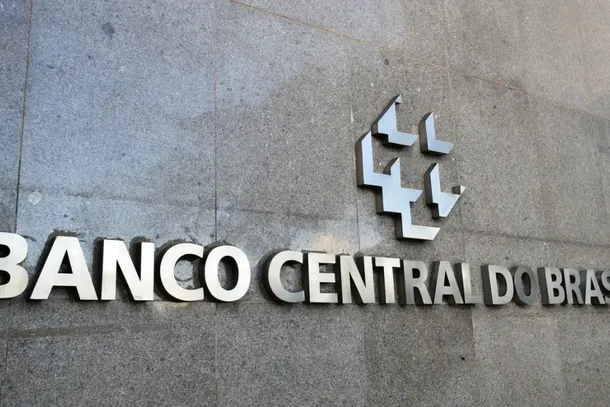 Ser&atilde;o 316 vagas distribu&iacute;das entre cargos de n&iacute;veis m&eacute;dio e superior; editais devem ser publicados em at&eacute; seis meses.