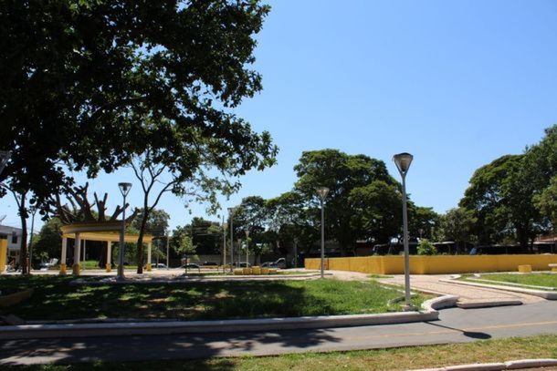 Sem previs&atilde;o de chuva, temperaturas sobem at&eacute; 29&deg;C e rajadas de vento podem chegar a 65 km/h, segundo o Simepar.