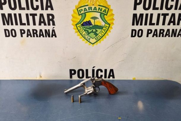 O adolescente assumiu a posse do armamento e informou aos policiais que teria encontrado o rev&oacute;lver anteriormente.