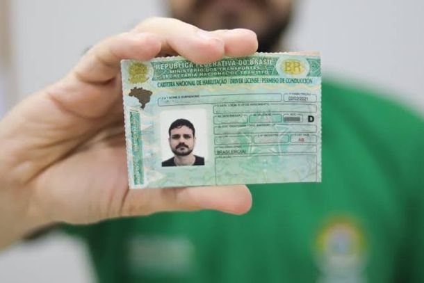 Inconsist&ecirc;ncias no documento podem interromper o atendimento no Detran; saiba o que realmente suspende a habilita&ccedil;&atilde;o.