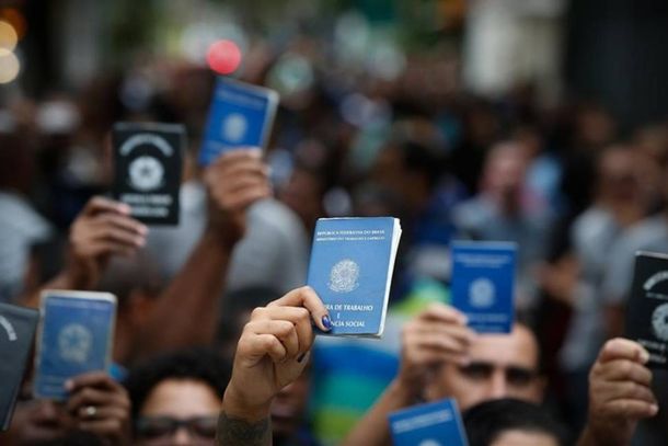 Est&aacute; procurando emprego? Classificados t&ecirc;m 82 vagas abertas em Paranava&iacute;