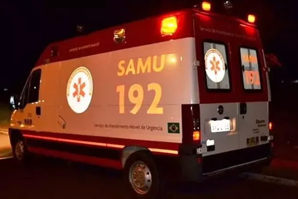 Acidente foi registrado na noite desta quarta-feira (5), na Avenida Milit&atilde;o Rodrigues Carvalho; motocicleta envolvida n&atilde;o estava mais no local.