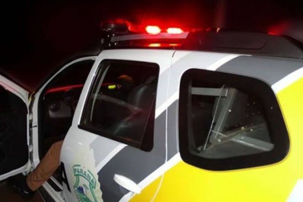 Jovem de 21 anos foi abordado ap&oacute;s realizar malabarismos e trafegar em alta velocidade na &aacute;rea central; moto foi apreendida.