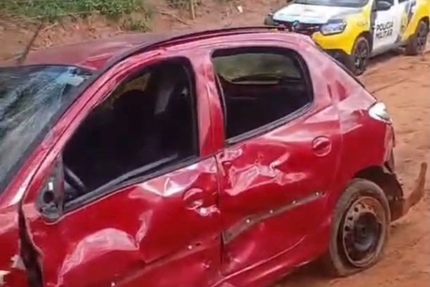 As buscas continuaram durante toda a tarde e, por volta das 19h40, o suspeito foi localizado e preso pelos policiais militares. Ele foi encaminhado &agrave; Delegacia de Pol&iacute;cia Civil de Paranava&iacute;.
