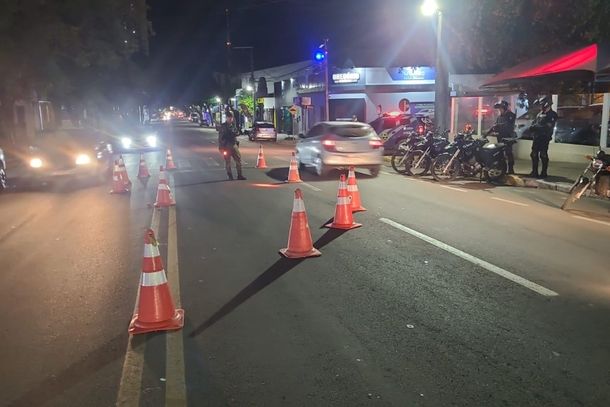 Segundo a Guarda Civil Municipal, as a&ccedil;&otilde;es da Opera&ccedil;&atilde;o Sil&ecirc;ncio e Ordem continuar&atilde;o sendo realizadas em Paranava&iacute;. O patrulhamento tamb&eacute;m pretende coibir manobras perigosas e outras irregularidades no tr&acirc;nsito.