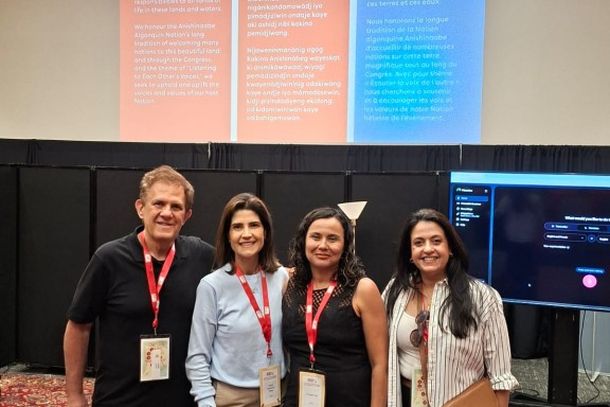 Luciana com os representantes da C&acirc;mara Brasileira do livro 