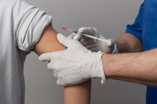 Dia D ter&aacute; atualiza&ccedil;&atilde;o da carteira de vacina&ccedil;&atilde;o, consultas, testes r&aacute;pidos e atendimento odontol&oacute;gico em 14 unidades.