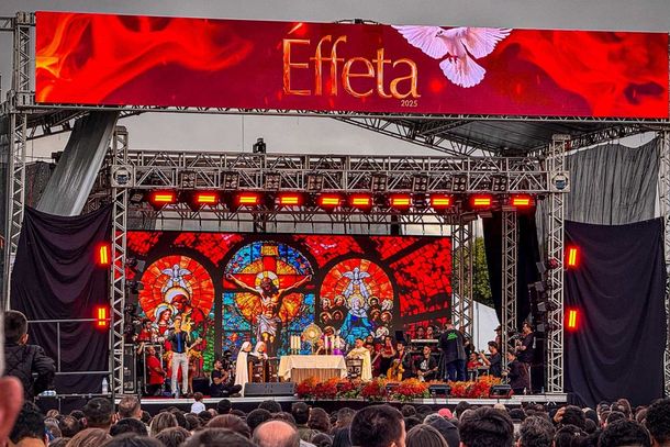 &Eacute;ffeta chega &agrave; 20&ordf; edi&ccedil;&atilde;o com dois dias de f&eacute;, m&uacute;sica e evangeliza&ccedil;&atilde;o em Paranava&iacute;