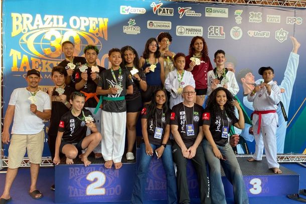 Atletas da Associa&ccedil;&atilde;o Polli Taekwondo de Paranava&iacute; se destacaram nas categorias de luta e poomsae, em competi&ccedil;&atilde;o realizada em Londrina.