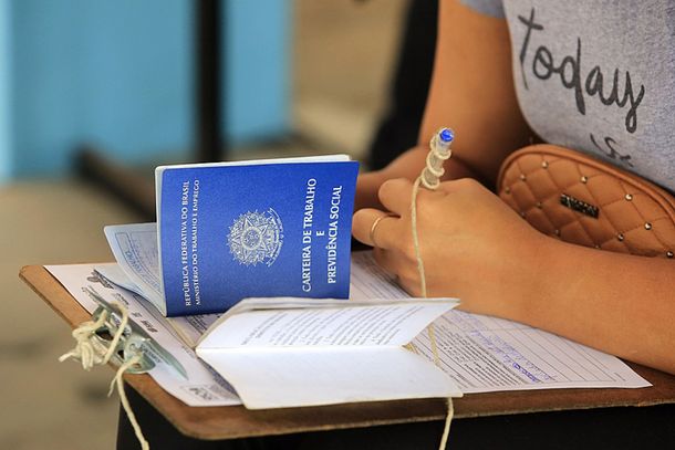 Quer mudar de emprego? 72 vagas est&atilde;o dispon&iacute;veis em Paranava&iacute; e regi&atilde;o
