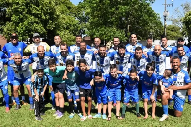 &ldquo;S&oacute; Velhinhos&rdquo; conquista o t&iacute;tulo da Copa Sr. Dito