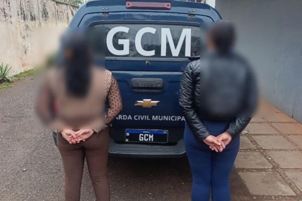 As duas mulheres foram encaminhadas &agrave; autoridade policial de plant&atilde;o, onde foram apresentados os fatos para as provid&ecirc;ncias cab&iacute;veis.
