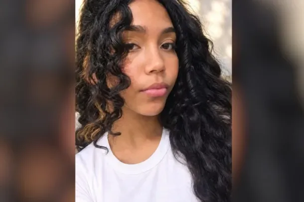 Vel&oacute;rio de Susej Andreina Gonzalez Sosa, de 14 anos, come&ccedil;ou na noite de quarta-feira (21); sepultamento est&aacute; previsto para esta quinta-feira (22).