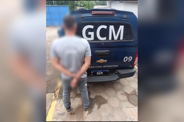 Homem foi abordado nas proximidades do Cemit&eacute;rio Central