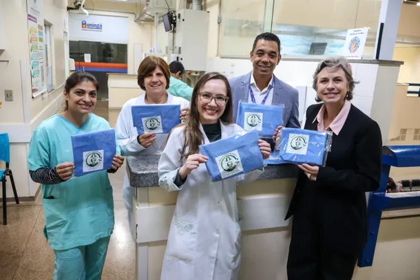 Projeto Ciclo Reverso reaproveita mantas utilizadas na prote&ccedil;&atilde;o de instrumentos e transforma material em ecobags, estojos e outros produtos.