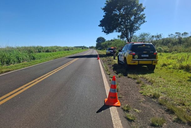 Ela sofreu ferimentos e foi socorrida pelo Servi&ccedil;o de Atendimento M&oacute;vel de Urg&ecirc;ncia (Samu), com encaminhamento por transporte aerom&eacute;dico ao Hospital Universit&aacute;rio de Maring&aacute;.