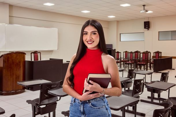 Unipar lan&ccedil;a Vestibular 2027 e conecta forma&ccedil;&atilde;o acad&ecirc;mica ao mundo do trabalho