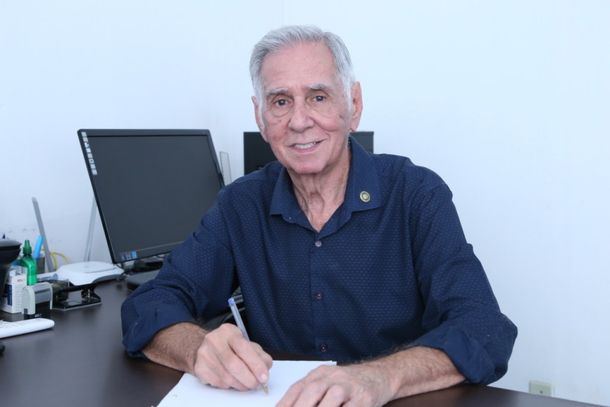 Olmair Perez Rillo fala sobre diversas personalidades que contribu&iacute;ram para grandes feitos na cidade de Pen&aacute;polis