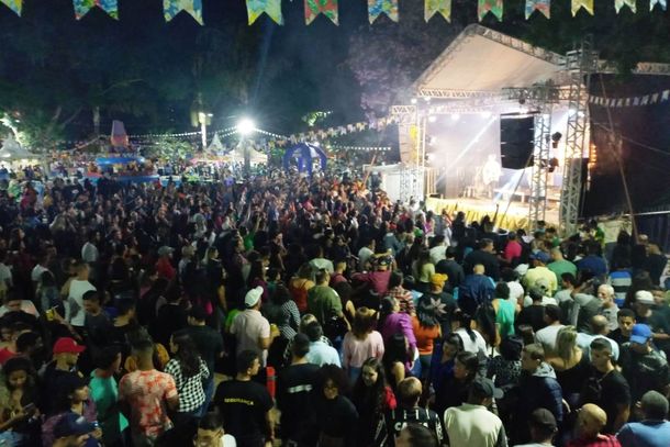 Cerca de 15 mil pessoas passaram pela Pra&ccedil;a nas 4 noites de Festa Julina Popular