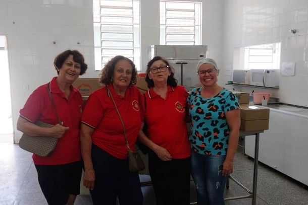 O Departamento Feminino destinou as doa&ccedil;&otilde;es de alimentos e brinquedos para atendimento &agrave; comunidade