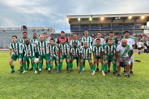 O Juventude/Casa das Ferragens/Distribuidora de Doces Bechano/Sorveteria Frutydellys conquistou o tricampeonato da Super Copa