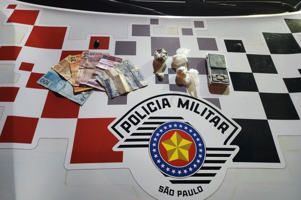 Materiais apreendidos durante a&ccedil;&atilde;o policial