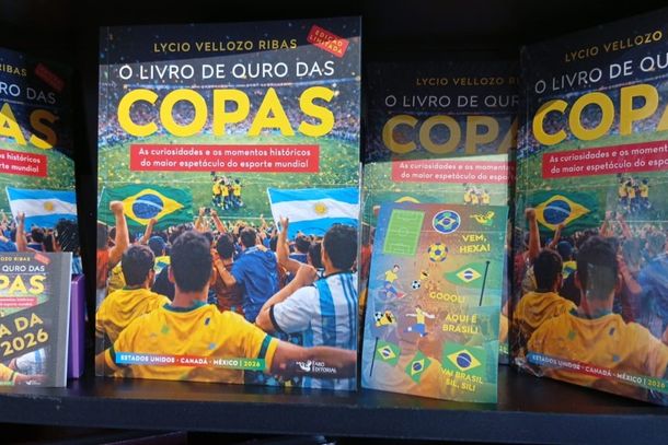 O Livro de Ouro das Copas, dispon&iacute;vel na Livraria Sophia em Pen&aacute;polis