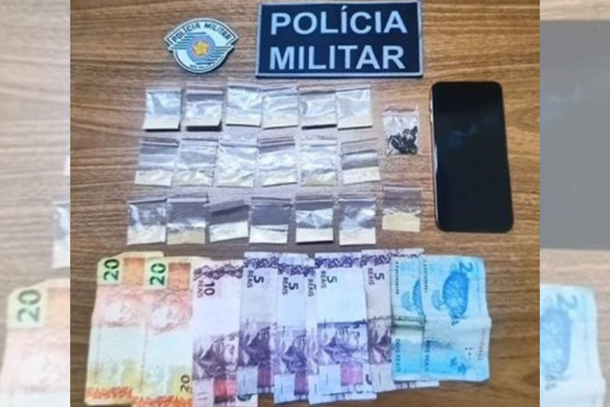 Materiais apreendidos durante a&ccedil;&atilde;o policial