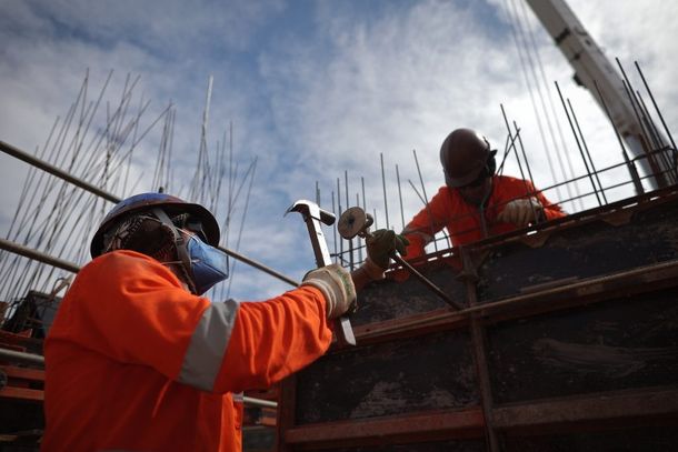 Em mar&ccedil;o, o estado de S&atilde;o Paulo teve o maior sal&aacute;rio m&eacute;dio de admiss&atilde;o do pa&iacute;s, de R$ 2.646,63