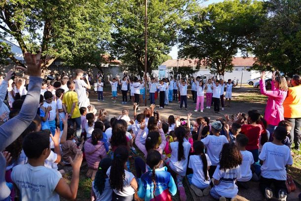 Pela primeira vez, Pen&aacute;polis participa dessa a&ccedil;&atilde;o global com alunos das escolas municipais 