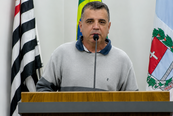 Requerimento do vereador Policial Faleiros busca garantir mais conforto, seguran&ccedil;a e prote&ccedil;&atilde;o contra sol e chuva para crian&ccedil;as que utilizam o transporte escolar na zona rural