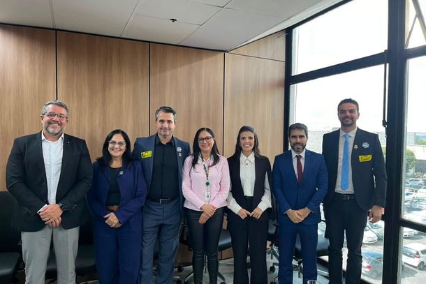 Comitiva composta por representantes da C&acirc;mara Municipal e prefeitura de Pen&aacute;polis em audi&ecirc;ncia no Minist&eacute;rio do Turismo 