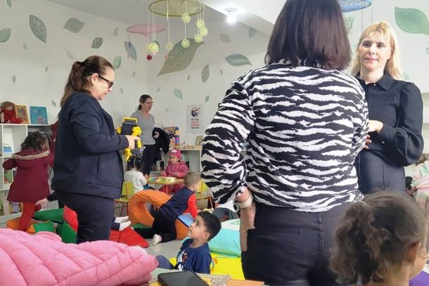 Durante as f&eacute;rias, as bibliotecas recebem diariamente dezenas de crian&ccedil;as e familiares em busca de conhecimento e divers&atilde;o