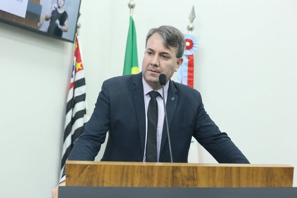 Vereador J&uacute;lio Caetano, autor de emenda impositiva que beneficia a Santa Casa para compra de uniformes, len&ccedil;&oacute;is e materiais 