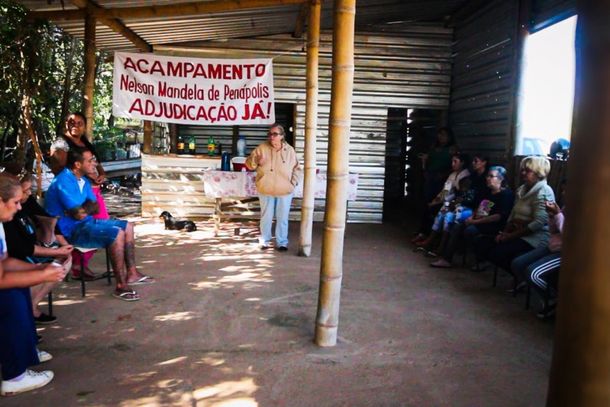 Document&aacute;rio apresenta as hist&oacute;rias das fam&iacute;lias do Acampamento Nelson Mandela e a luta agr&aacute;ria no munic&iacute;pio