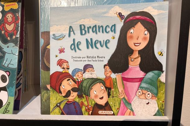 Branca de Neve, da editora Girassol